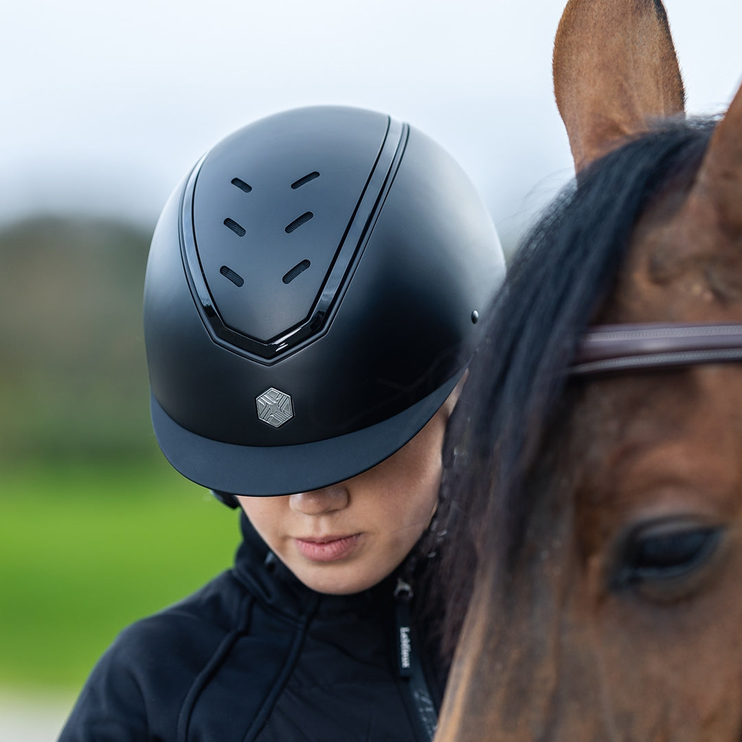 Charles Owen Eqx Kylo Helmet with MIPS-black matte/black gloss