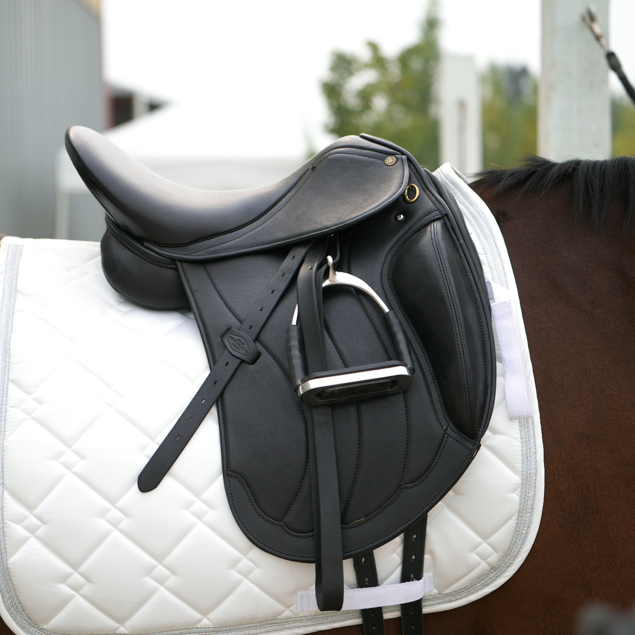 Henri de Rivel Parisian Monoflap Dressage Saddle - Breeches.com