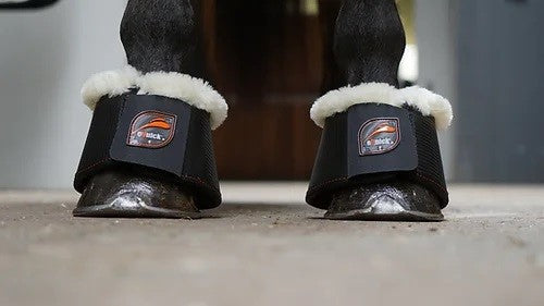 eQuick eOverreach Boots Carbon Fluffy - Breeches.com