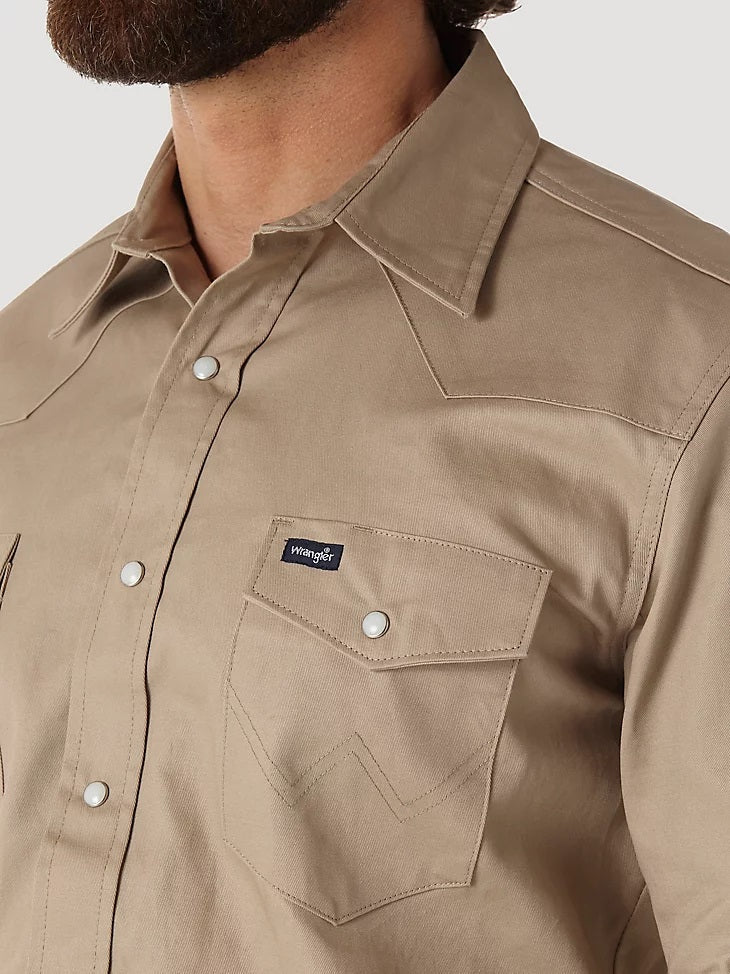 Wrangler best sale khaki shirt