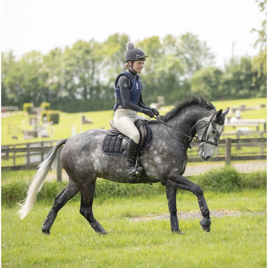 LeMieux Carbon Mesh Air Close Contact Square Saddle Pad - Breeches.com